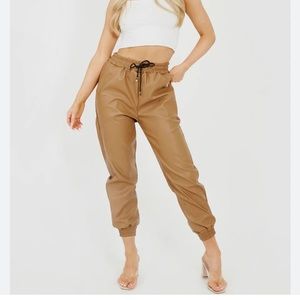 HIGH WAISTED PLEATHER PANTS